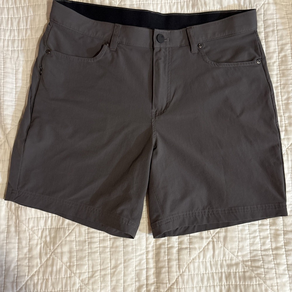 01.ALGO Men 33/7Gray Golf Shorts Performance Moisture Wicking Zip Pocket